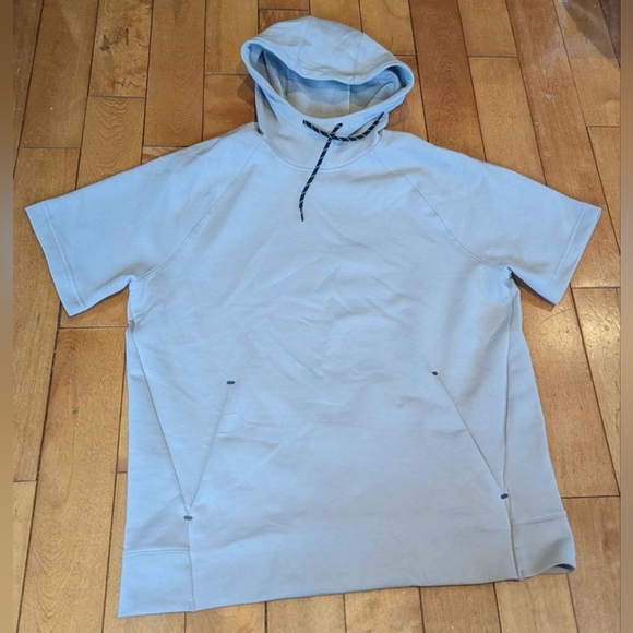 Old Navy Active - Light Beige T-Shirt Sweater M - Picture 1 of 6